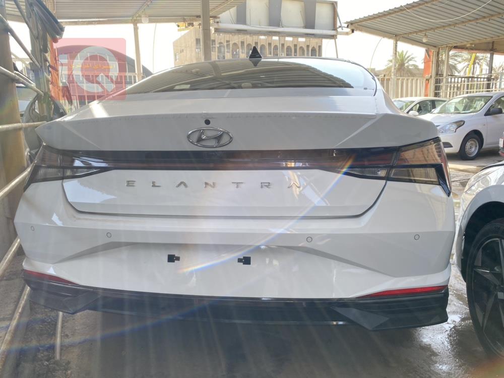 هیوندای ئەلەنترا